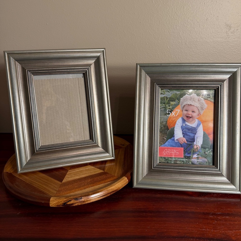 Green Tree Gallery 5x7 Photo Frames Set of 2 Brushed Silver Champagne 654681
